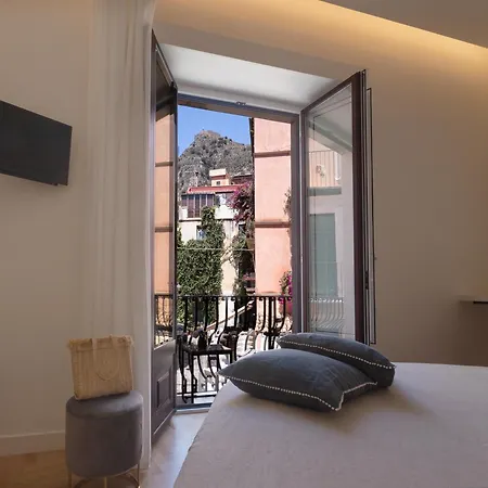 Maia Flora Apartman Taormina